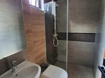 3 Storey Modern Duplex in Vermont Park Executive Village Antipolo