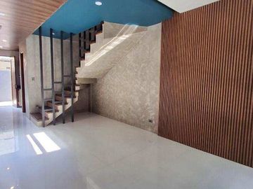 3 Storey Modern Duplex in Vermont Park Executive Village Antipolo