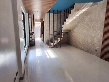 3 Storey Modern Duplex in Vermont Park Executive Village Antipolo