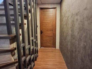 3 Storey Modern Duplex in Vermont Park Executive Village Antipolo