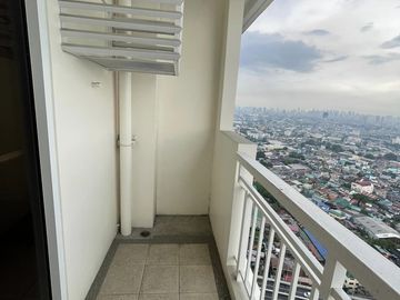5% DP ONLY in The Aston Place, Dominga St. Pasay City