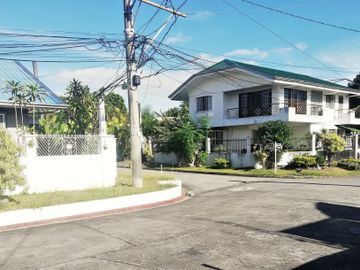 3-BR Bungalow House w/ Rentable 4 Apartment Units & a 2-Bedroom House For Sale!!!