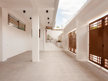 3 Storey Resort for sale in Calamba, Laguna with overlooking of Mt. Makiling