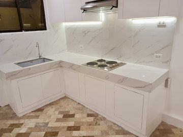 Newly Renovated 2 Bedroom Townhouse for sale in Kapitolyo, Pasig City