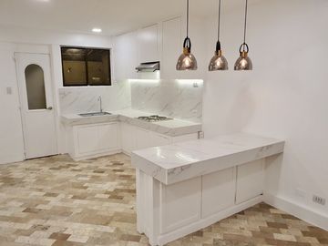 Newly Renovated 2 Bedroom Townhouse for sale in Kapitolyo, Pasig City