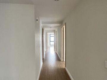 3-bedroom Penthouse For Sale (278sqm) Experience luxury living!