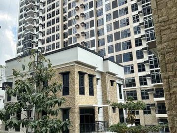 Live in luxury with this stunning 3-bedroom penthouse