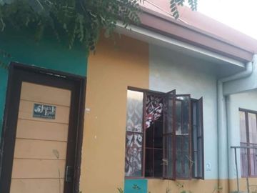 HOUSE AND LOT FOR SALE IN TRECE MARTIREZ CAVITE