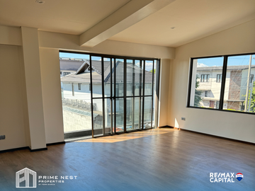 4BR H&L at Verdana Homes Mamplasan, Laguna|For Sale