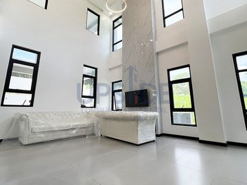 Ayala Westgrove Heights House for Sale | The Brand New 3-Storey Parkside House