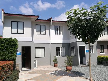Affordable 3 br,1 t&b Townhouse with bank financing in Lancaster New City