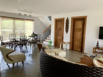 Plantation Hills Tagaytay Highlands House & Lot For Sale
