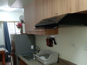 1BR CONDO FOR SALE WITH PARKING AT PRISMA