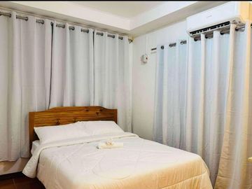 6 Bedrooms Bungalow House