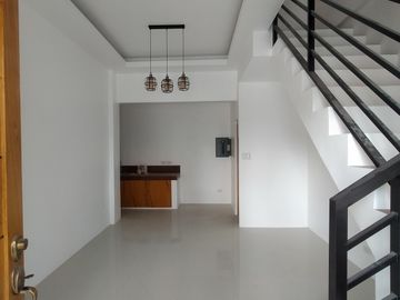 RFO for Sale 3 Bedroom 3TB Duplex House w/ 2 Car Garage in Calamba, Laguna