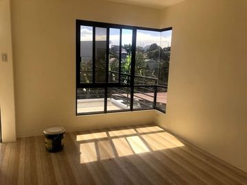 2-Storey House For Sale in Sunny Side Heights Subd., Batasan Hills, Quezon City