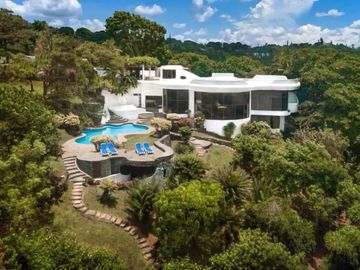 TAGAYTAY Amazing Rest house w view nr Skyranch Taal Vista Highlands Crosswind