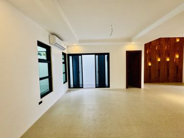 5BR Brand New 3Storey Semi Furnished House and Lot for Sale in Greenwoods