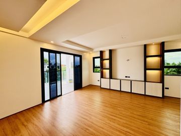 5BR Brand New 3Storey Semi Furnished House and Lot for Sale in Greenwoods