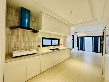 5BR Brand New 3Storey Semi Furnished House and Lot for Sale in Greenwoods