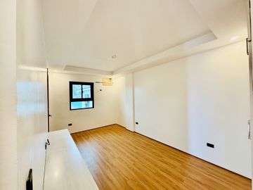 5BR Brand New 3Storey Semi Furnished House and Lot for Sale in Greenwoods