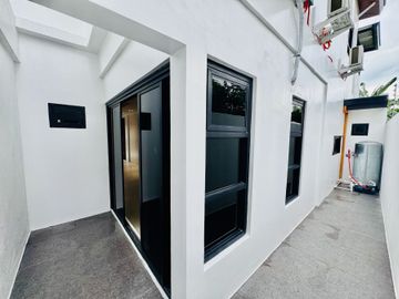 5BR Brand New 3Storey Semi Furnished House and Lot for Sale in Greenwoods