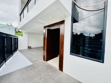 5BR Brand New 3Storey Semi Furnished House and Lot for Sale in Greenwoods