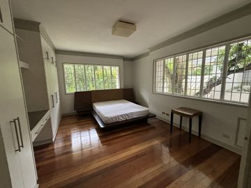 5 Bedroom Spacious House for Sale in Ayala Alabang, Muntinlupa