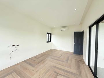 FOR SALE BRAND NEW WESTERN DESIGN HOME WITH POOL NEAR NLEX SAN FERNANDO TOLL AN