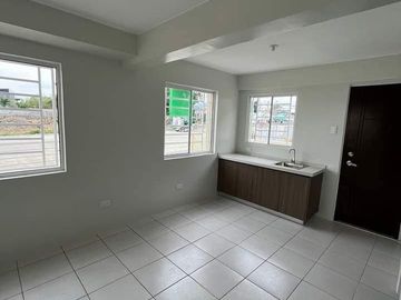 2 Bedroom 2 Toilet & Bath Townhouse in Tanza Cavite (NEUVILLE)