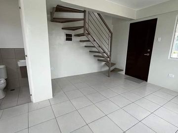 2 Bedroom 2 Toilet & Bath Townhouse in Tanza Cavite (NEUVILLE)
