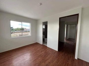 2 Bedroom 2 Toilet & Bath Townhouse in Tanza Cavite (NEUVILLE)