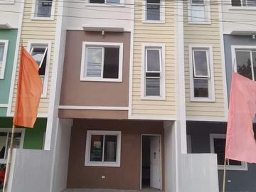 3-4 Bedroom 3 T&B 3 Storey Town House in IMUS, CAVITE (TREELANE)