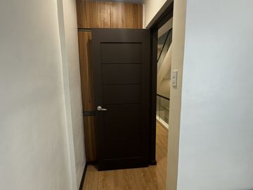 Brand New 3-Storey Modern Townhouses For Sale