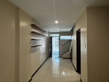3 Story 3 Bedroom Brand New Town House in Manila