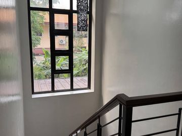 Spacious 4 Bedroom House with Large Backyard near Clark, Angeles City