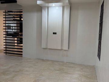 Spacious 4 Bedroom House with Large Backyard near Clark, Angeles City