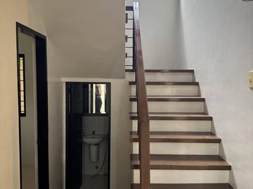 Spacious 4 Bedroom House with Large Backyard near Clark, Angeles City
