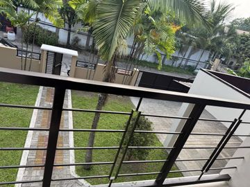 Spacious 4 Bedroom House with Large Backyard near Clark, Angeles City