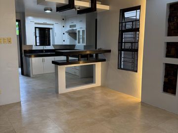 Spacious 4 Bedroom House with Large Backyard near Clark, Angeles City