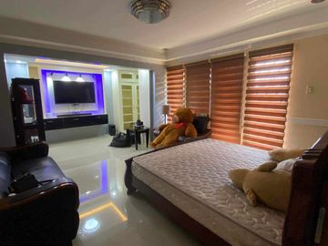 Spacious 4 Bedroom House with Maid’s Room in Metro Clark Executive Villa - 15M