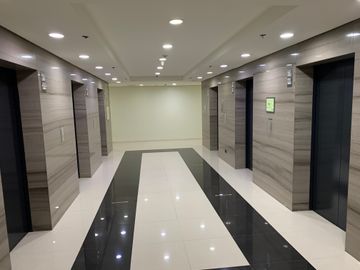 65 sqm One Park Drive Office Space For Sale in BGC, Taguig City