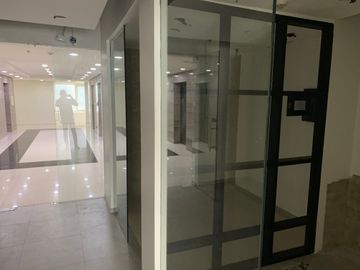 65 sqm One Park Drive Office Space For Sale in BGC, Taguig City