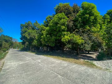 Residential Lot With Mountain View For Sale