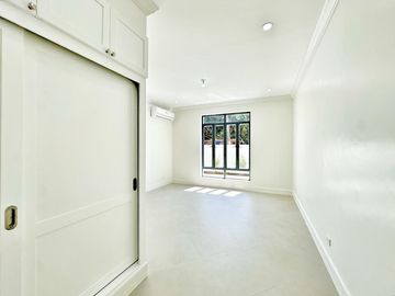 BUNGALOW MODERN CLASSIC DESIGN HOUSE FOR SALE IN SUCAT PARANAQUE