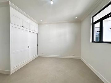 BUNGALOW MODERN CLASSIC DESIGN HOUSE FOR SALE IN SUCAT PARANAQUE