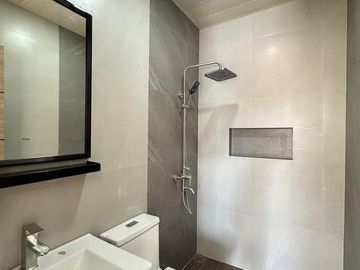 FOR SALE STUNNING MODERN DESIGN HOUSE IN SUCAT PARANAQUE