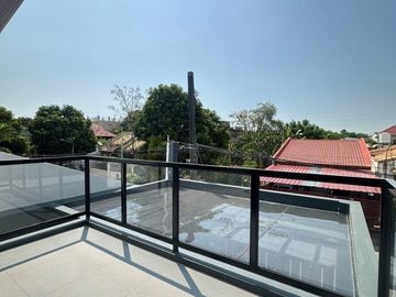 FOR SALE STUNNING MODERN DESIGN HOUSE IN SUCAT PARANAQUE