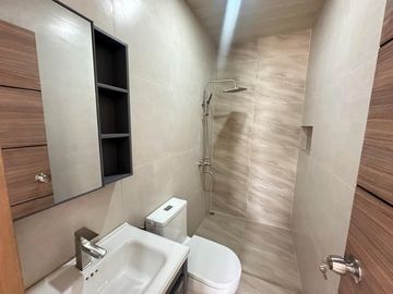 FOR SALE STUNNING MODERN DESIGN HOUSE IN SUCAT PARANAQUE