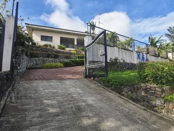 House and Lot for sale in Tagaytay City with overlooking view of Taal Lake